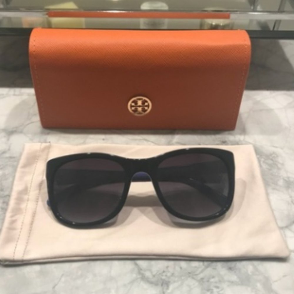 Tory Burch - Sunglass